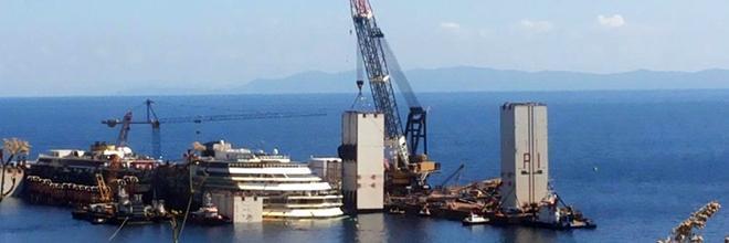 Costa Concordia, via alle operazioni di rigalleggiamento. Gabrielli: "Cercheremo ancora l'ultimo disperso"