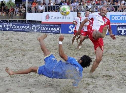 Gori devastante: ne fa 6 Viareggio asfalta Pisa 