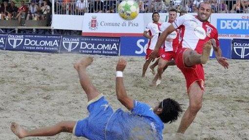 Gori devastante: ne fa 6 Viareggio asfalta Pisa