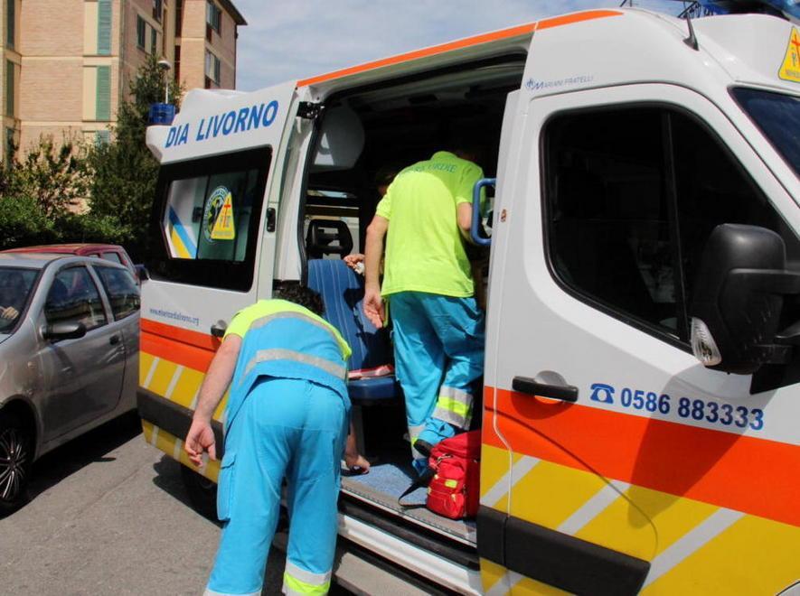Rogo in casa per una lavatrice paura per due donne 