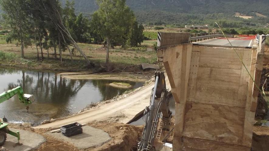 Ponte di Oloè, i lavori procedono spediti