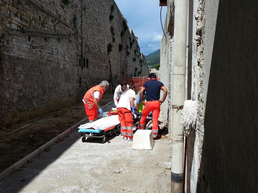 Un’altra overdose nel “vicolo del buco” di piazza San Marco 