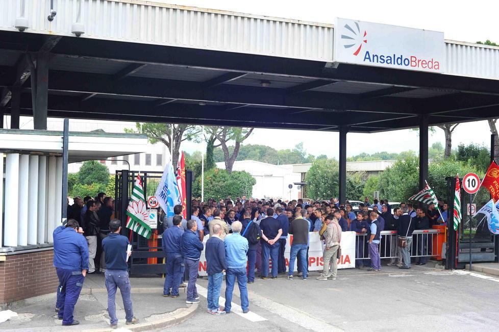 AnsaldoBreda, gli operai in sciopero per l’amianto 