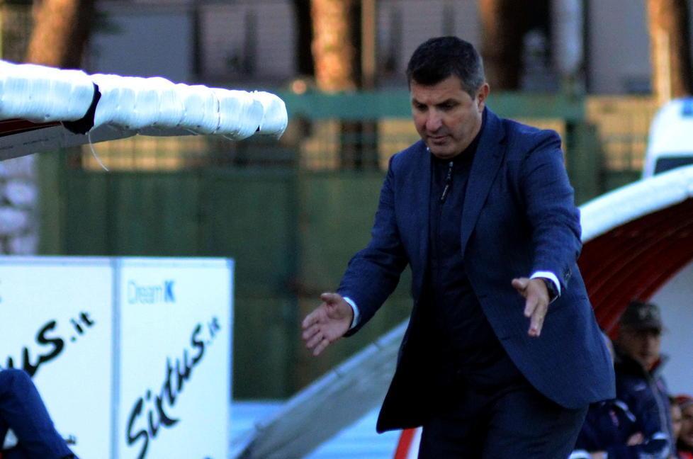 Calcio: a Montecatini è iniziato il ritiro dell’Esperia Viareggio 