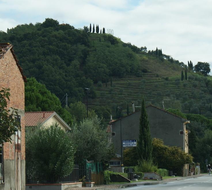 Un percorso pedonale sulla Torretta di Porcari 