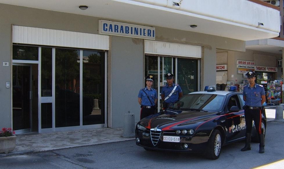 Anziana colpita dalla carambola di auto