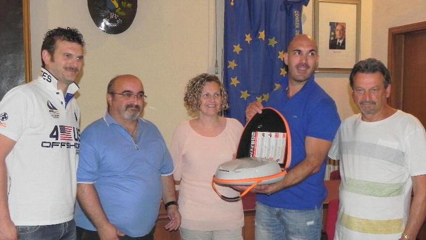 Un defibrillatore per il circolo grazie a una raccolta di fondi