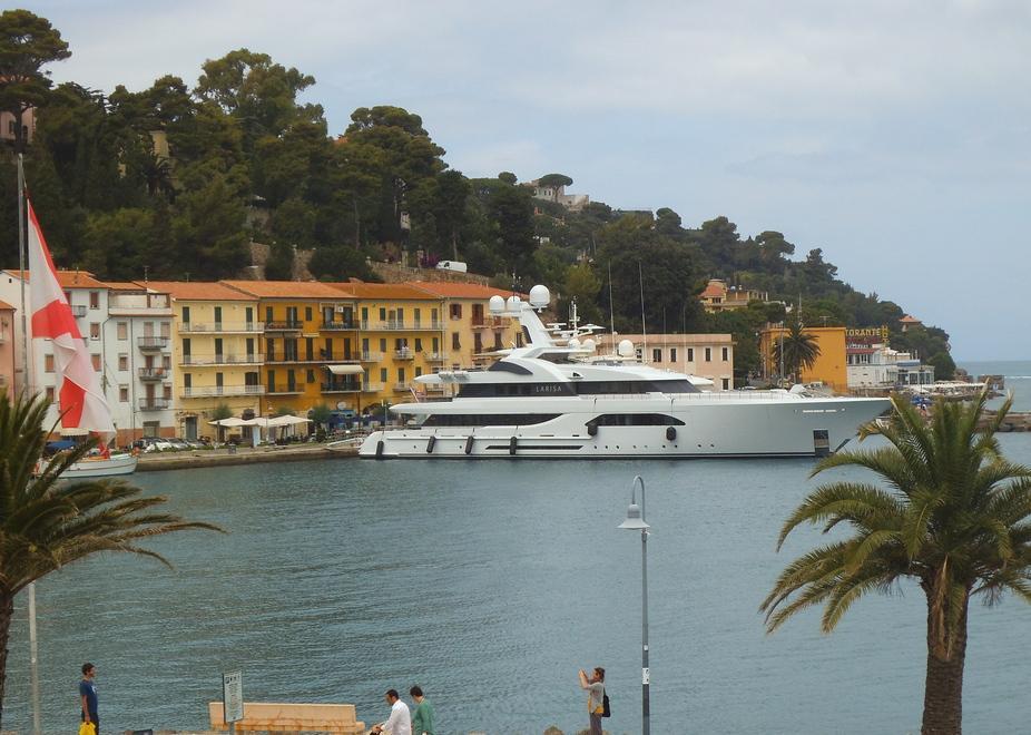 Pilarella, il boom dei grandi yacht 