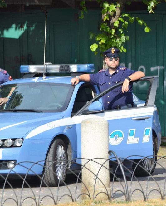 Beccato a rubare in spiaggia: arrestato 
