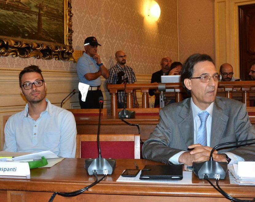 Gli assessori prendono posto senza il bilancio 