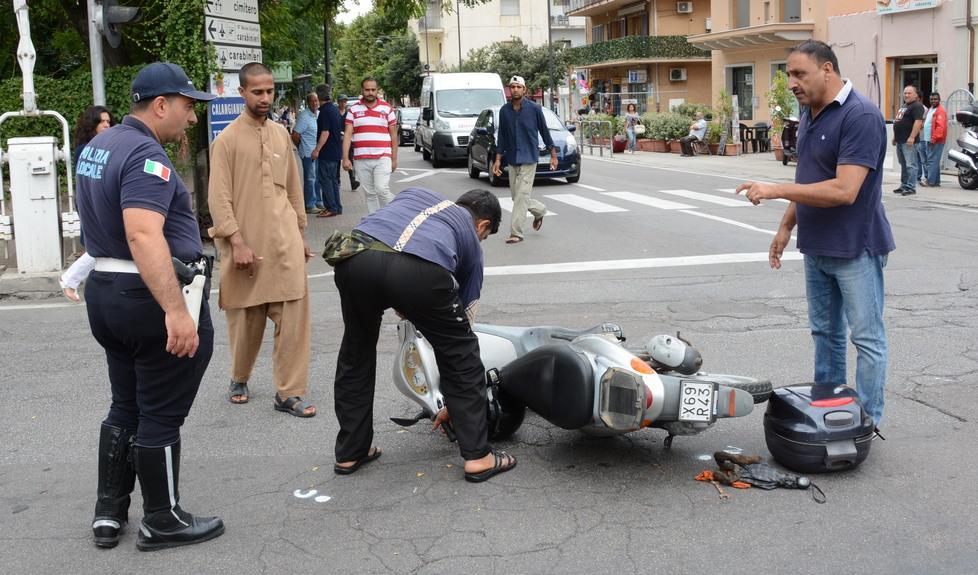 Fugge dopo un incidente, denunciato 25enne olbiese 