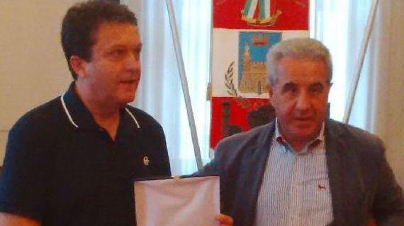 «Vi siete aumentati gli stipendi»