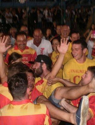 Palio festoso per tutti Ponte Rodoni trionfa 
