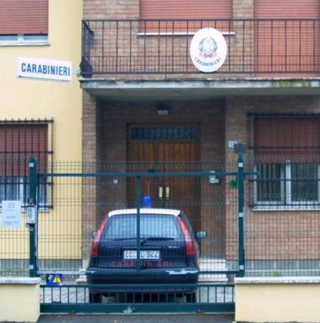 Pagano l’auto con un assegno scoperto 