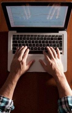 Si fingevano bimbi sul web per avere le foto proibite 