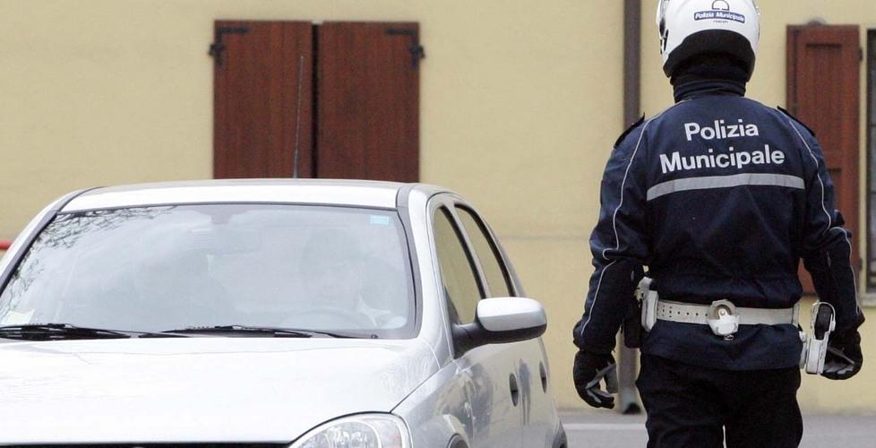 Il quartiere fa arrestare lo spacciatore 