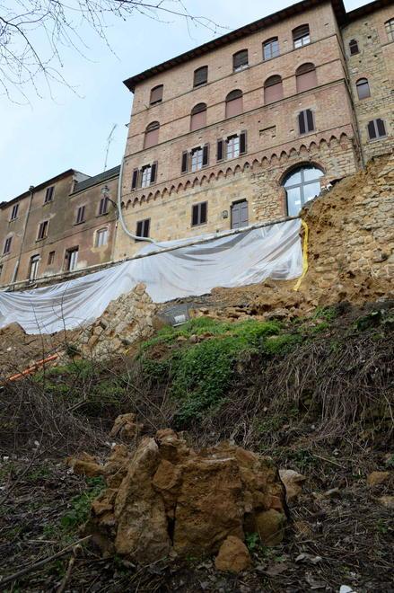 Emozioni e dolore: i volterrani raccontano la loro “ferita” sul web 