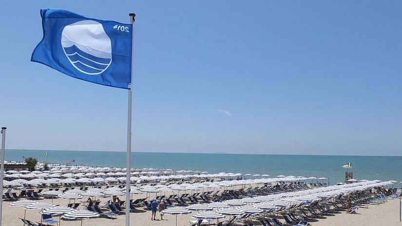 La Bandiera Blu diventa il vessillo della discordia