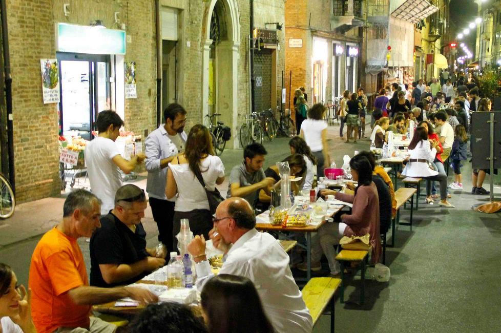 Social Street, ci prova anche via Mayr 