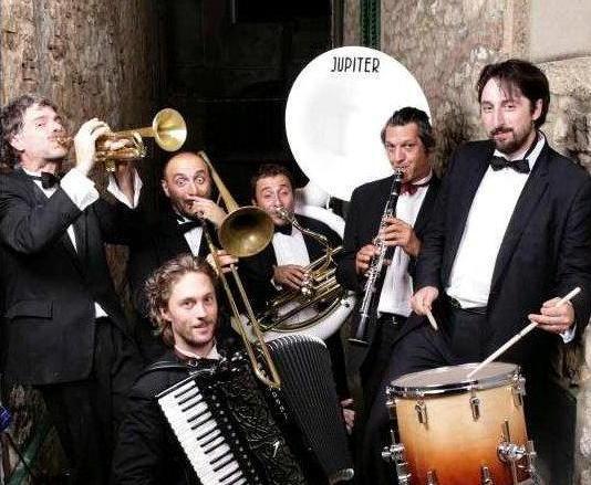 Stasera con i Camillocromo il borgo si anima di mercatini