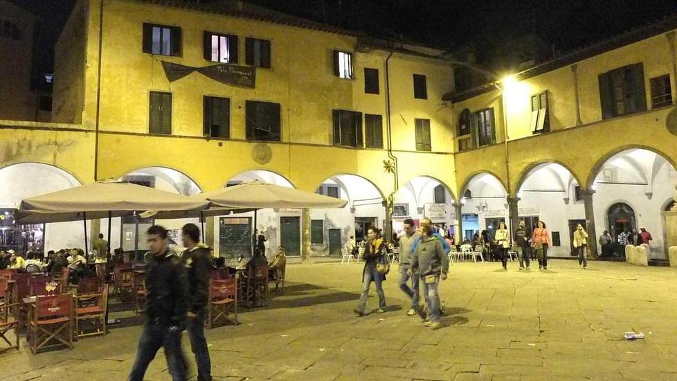 Apertura di locali e market verso la proroga del blocco