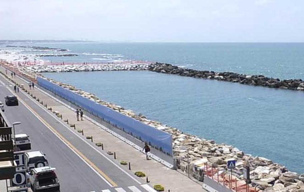 Spiagge di ghiaia: cantiere in corso e danni 