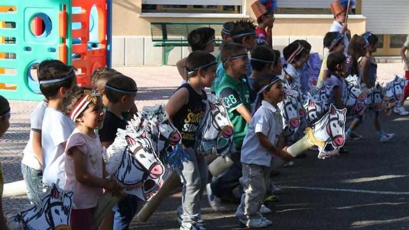 Polo educativo a pagamento: protestano le famiglie
