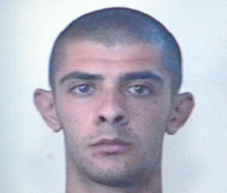 Rapine, due patteggiano 4 anni 
