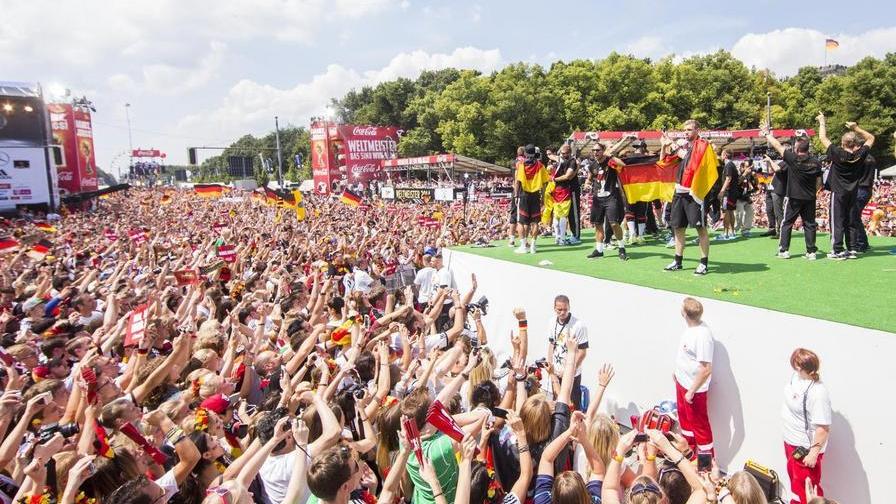 Tripudio Germania, Berlino in festa