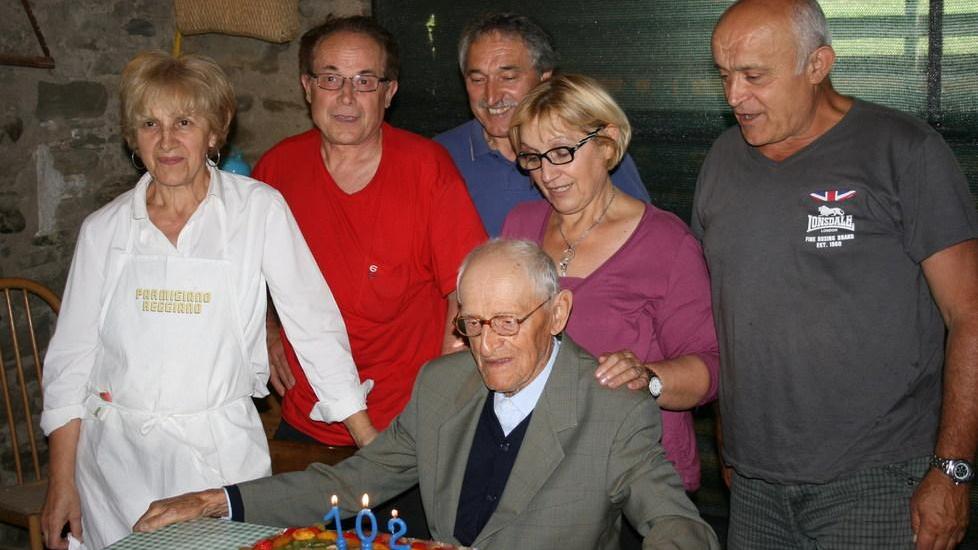 Nonno Piero festeggia i 102 anni