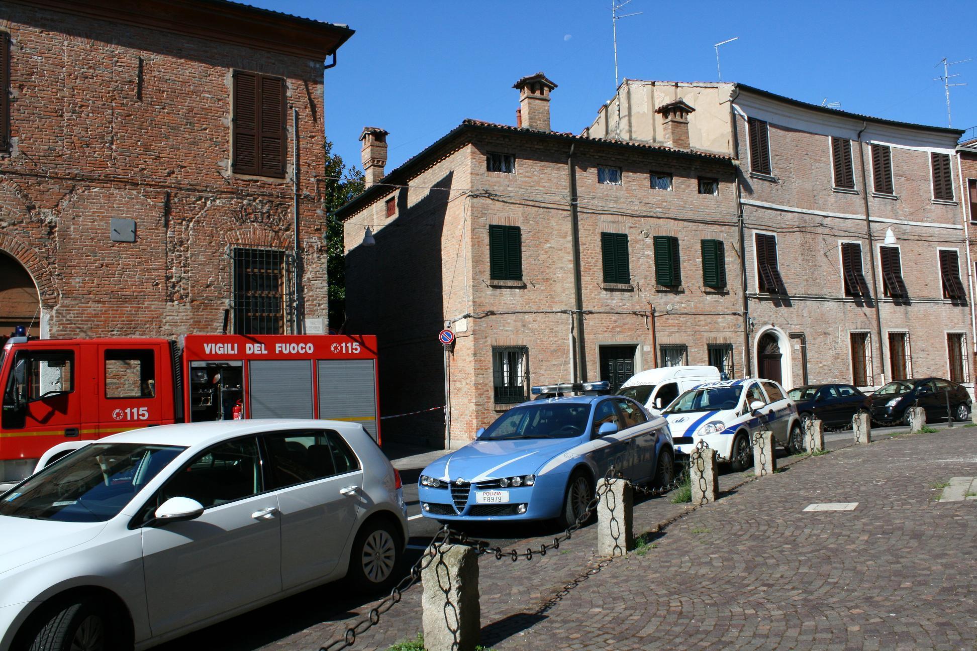polizia attentato gas