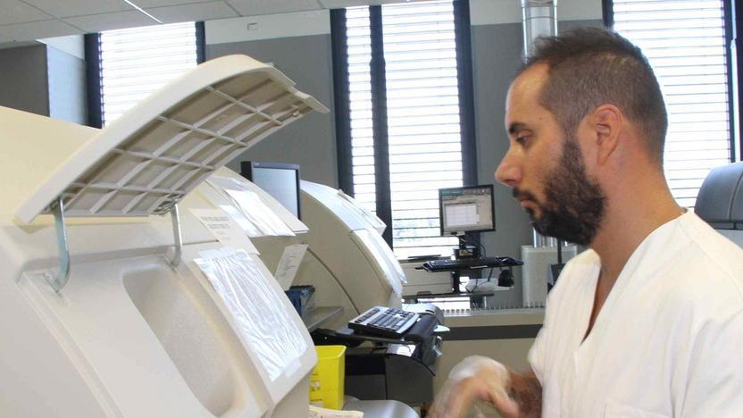 Prato, analisi cliniche superveloci grazie al sistema robotizzato Power express