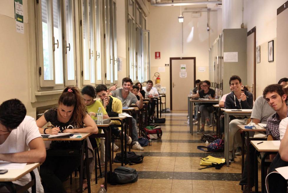 Maturità, ecco gli studenti che “brillano” con cento 