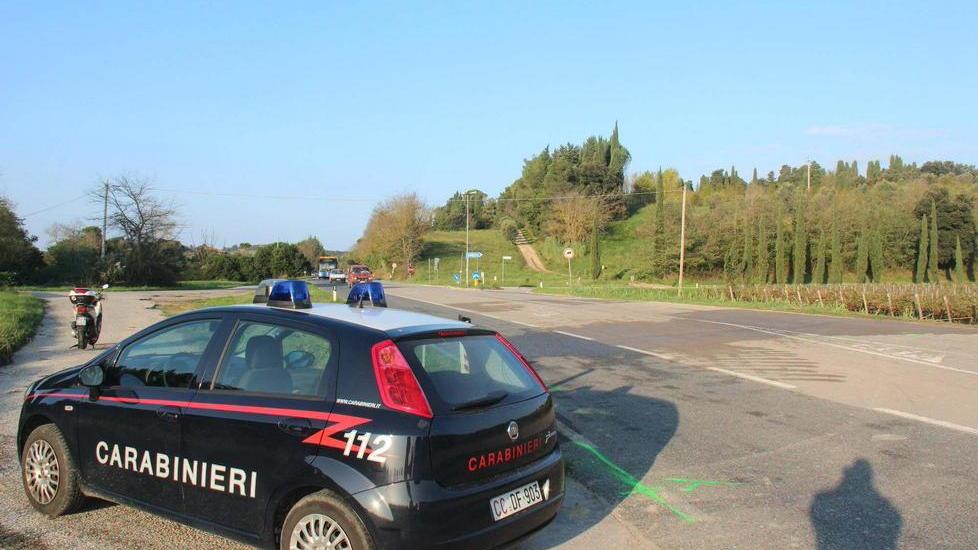 Auto nel fossato, bimba di sei anni trasferita al Meyer