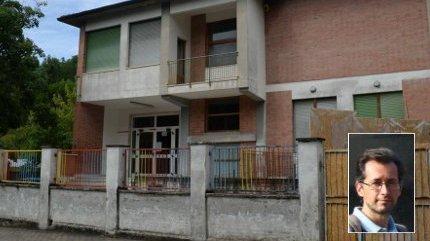 Lezioni e lavoro in un “castello di sabbia”