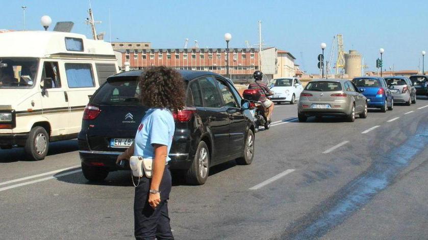 Controlli con l’autovelox tra piazza Mazzini e gli scali