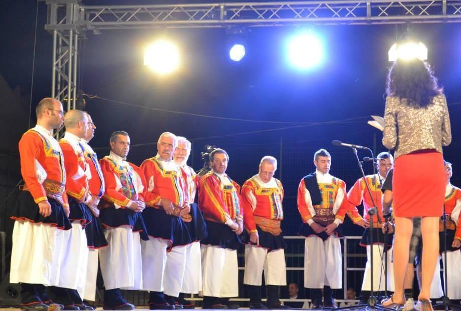 Il coro Anninnora insegue il canto di Tonino Puddu
