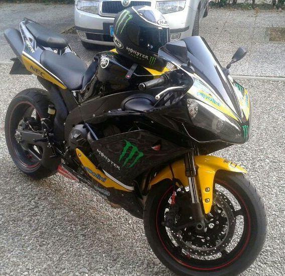 Classico buco nel garage: sparisce moto da 10mila euro