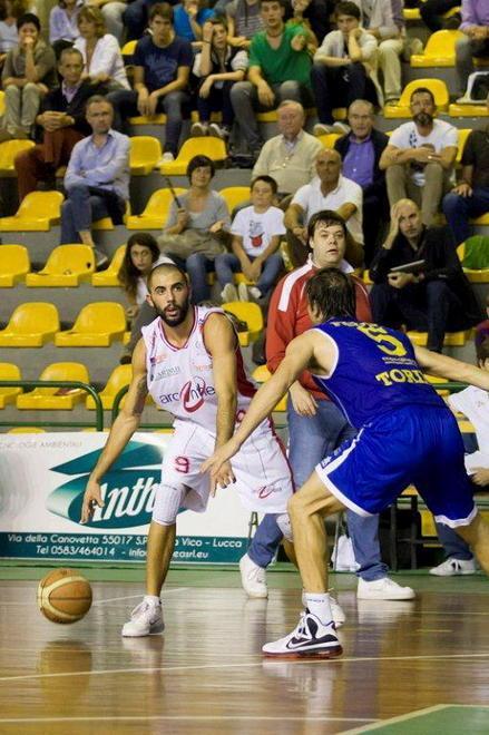 Il Bottegone Basket ha ingaggiato Andrea Barsanti 