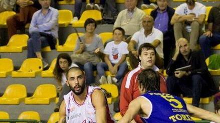Il Bottegone Basket ha ingaggiato Andrea Barsanti