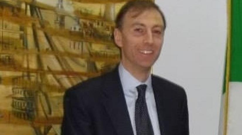 L’ambasciata è distratta, così il bandito torna libero