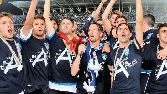 La promozione azzurra finisce in un romanzo