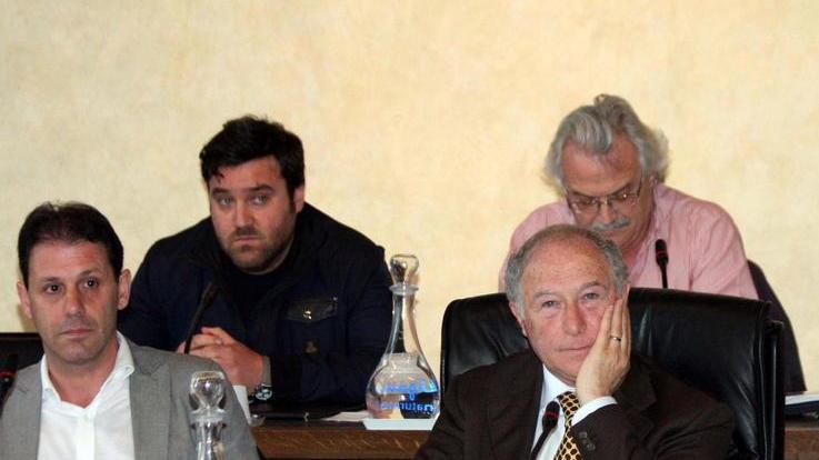 Il sindaco si autotutela con una polizza milionaria