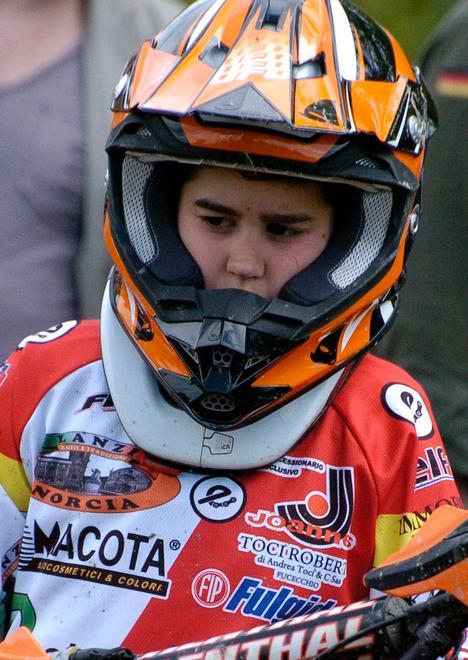 Filippo, il bambino che vola in moto 