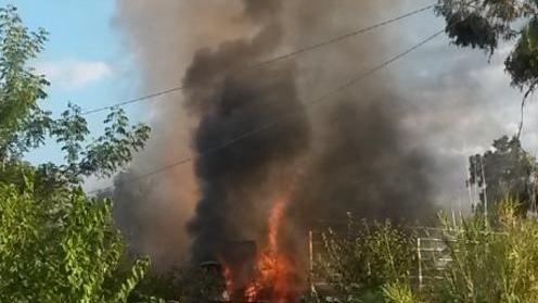Tortolì, incendio in un magazzino