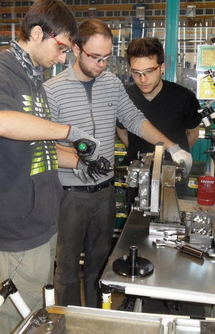 “Supertecnici”, diploma e lavoro 