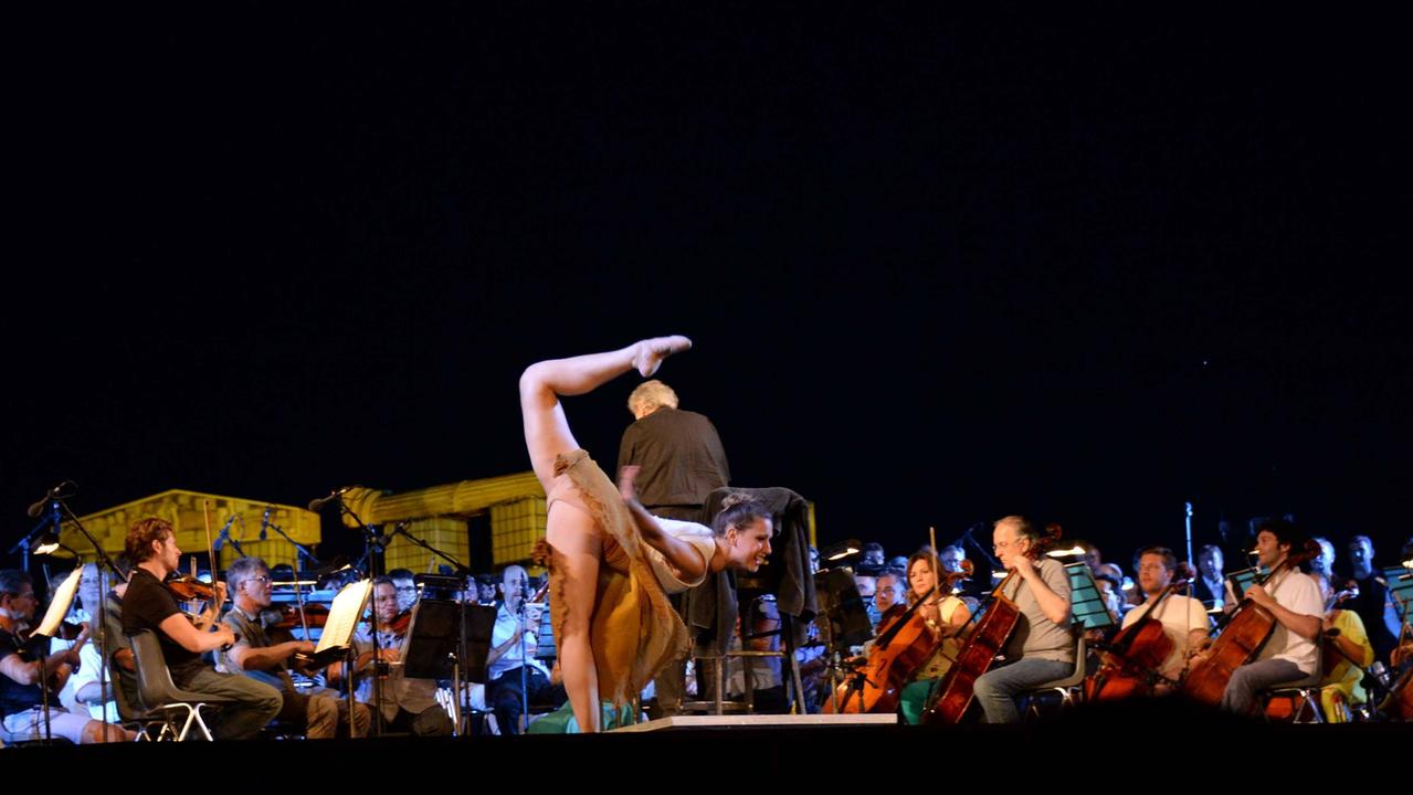 Dramma e passione tra le colline pisane: in tremila assistono alle prove generali aperte di Bocelli