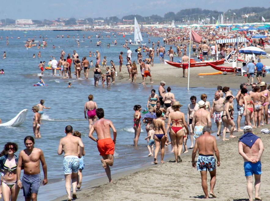 Buratti ai colleghi sindaci: «Sfidiamoci sul pattino» 