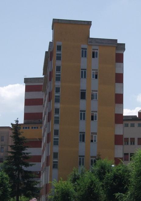 La Asl si difende: «Niente contro l’ospedale Dettori» 