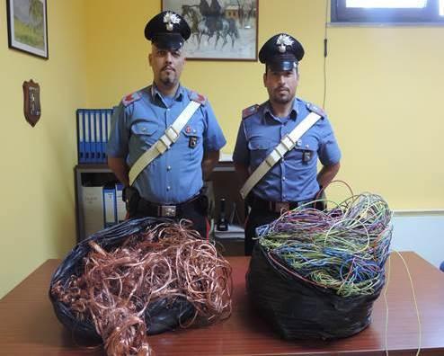 Nel baule sacchi di rame rubato: tre scoperti e denunciati